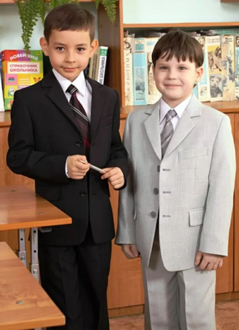 Школьные костюмы для мальчиков и девочек